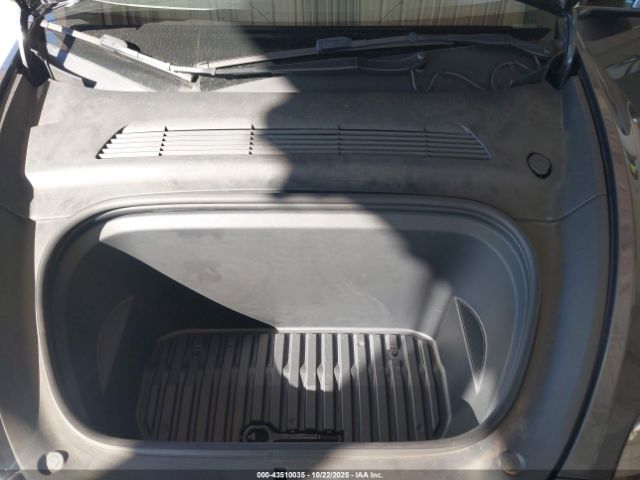 2021 TESLA MODEL Y 5YJYGDEF1MF267027 Photo 9