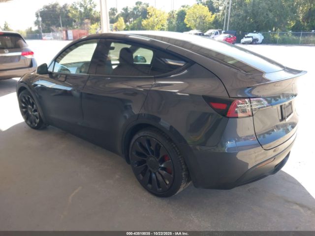2021 TESLA MODEL Y 5YJYGDEF1MF267027 Photo 2
