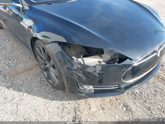 2014 TESLA MODEL S 5YJSA1S19EFP45680 Photo 5