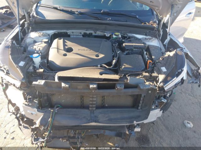 2023 VOLVO XC40 YV4L12UX2P2032232 Photo 9