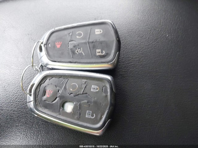 2017 CADILLAC XT5 1GYKNBRS0HZ288095 Photo 10