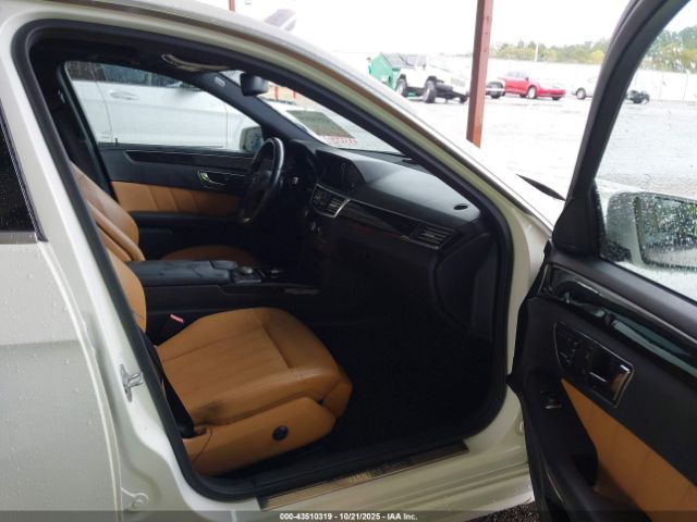 2010 MERCEDES-BENZ E 550 WDDHF9AB8AA234474 Photo 4