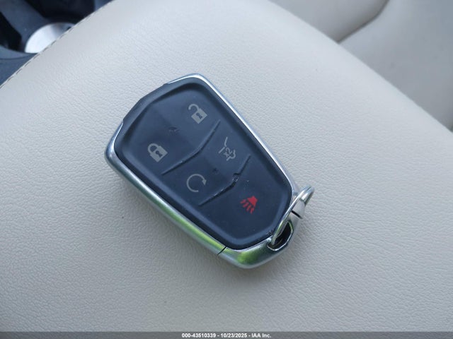 2017 CADILLAC XT5 1GYKNBRS5HZ245761 Photo 10