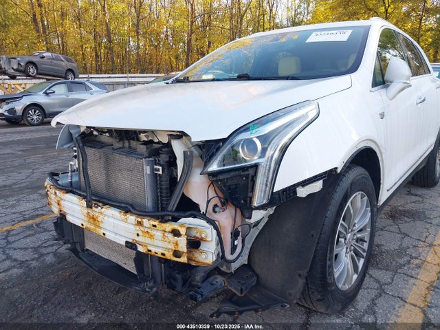 2017 CADILLAC XT5 1GYKNBRS5HZ245761 Photo 5