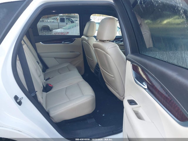 2017 CADILLAC XT5 1GYKNBRS5HZ245761 Photo 7