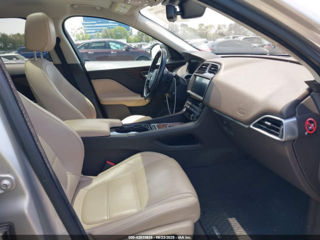 2017 JAGUAR F-PACE SADCK2BN1HA099059 Photo 4
