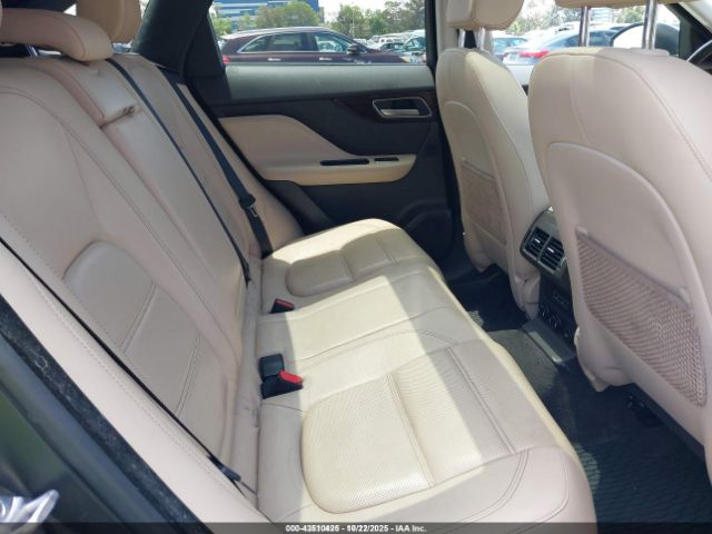 2017 JAGUAR F-PACE SADCK2BN1HA099059 Photo 7