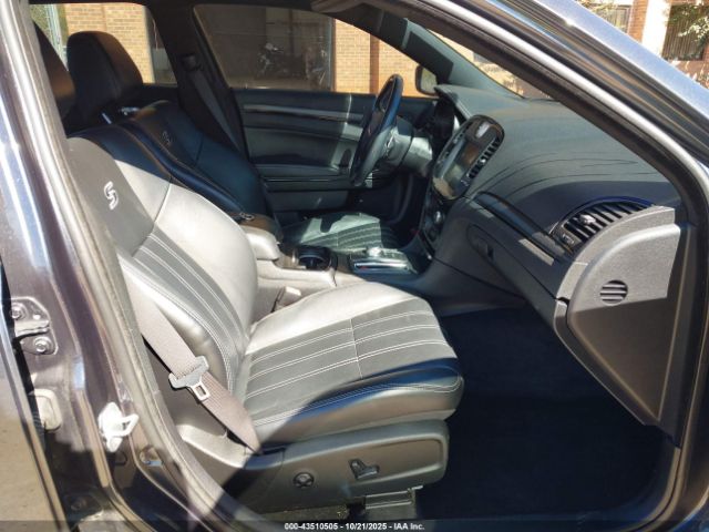 2015 CHRYSLER 300 2C3CCABG9FH922537 Photo 4