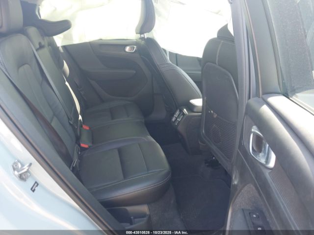 2019 VOLVO XC40 YV4162UK9K2118854 Photo 7