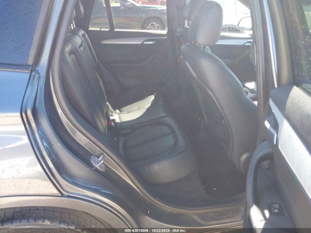 2018 BMW X1 WBXHU7C33J5H38892 Photo 7