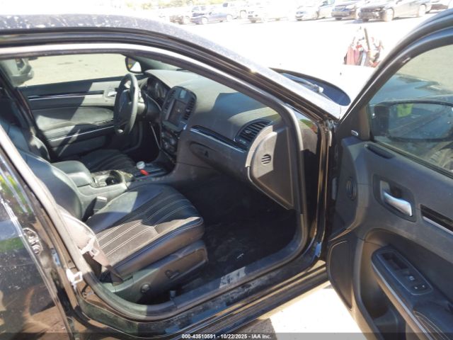 2022 CHRYSLER 300 2C3CCABG0NH228950 Photo 4