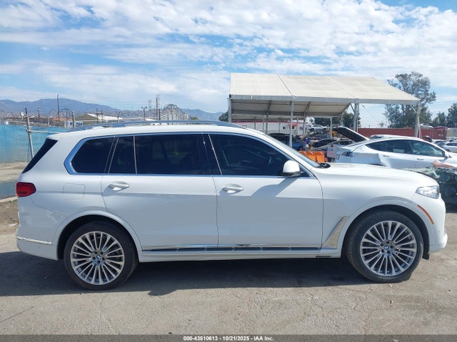 BMW X7 2019 5UXCX4C54KLS38649 Image 13