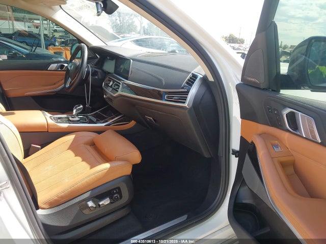 BMW X7 2019 5UXCX4C54KLS38649 Image 5