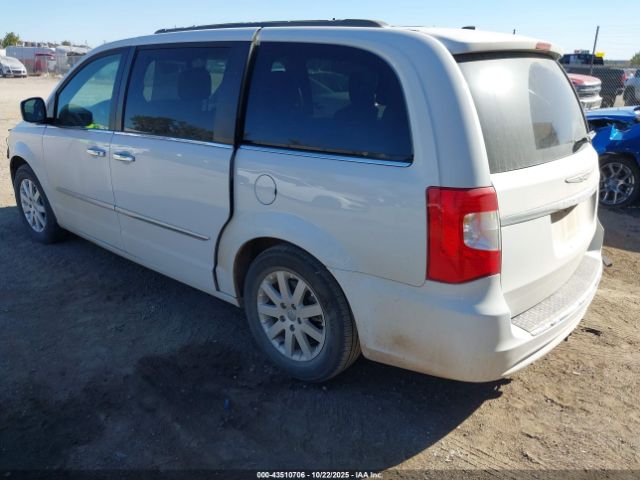 2015 CHRYSLER TOWN & COUNTRY 2C4RC1BG8FR663135 Photo 2