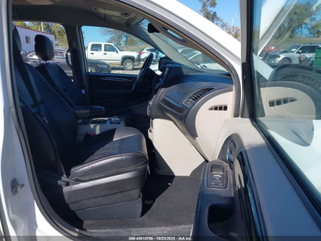 2015 CHRYSLER TOWN & COUNTRY 2C4RC1BG8FR663135 Photo 4