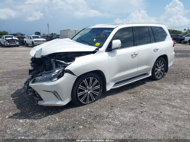 JTJDY7AX8M4335663 Lexus Lx 570 Three-row
