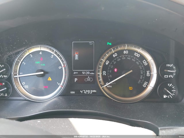 JTJDY7AX8M4335663 Lexus Lx 570 Three-row