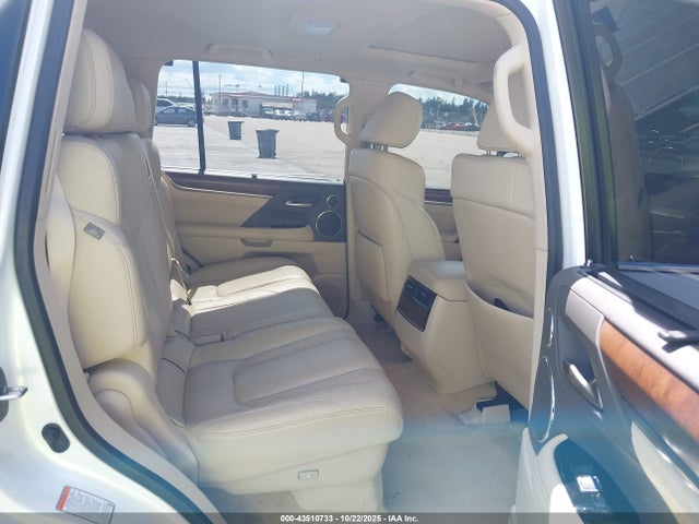 JTJDY7AX8M4335663 Lexus Lx 570 Three-row