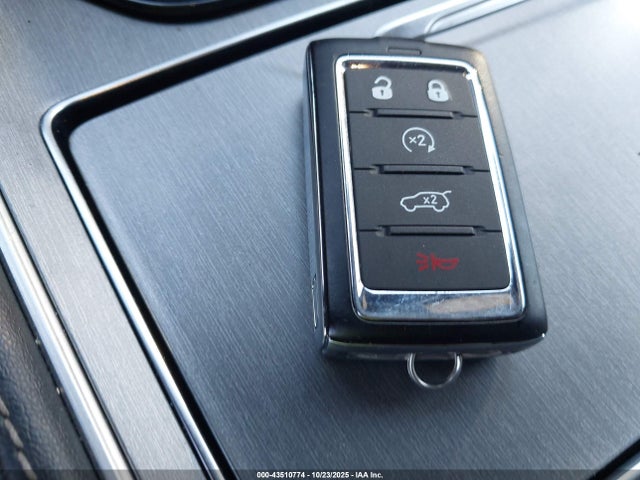 43510774 :رقم المزاد ، 1C4SJVAP7SS505104 vin ، 2025 Jeep Wagoneer 4x4 مزاد بيع