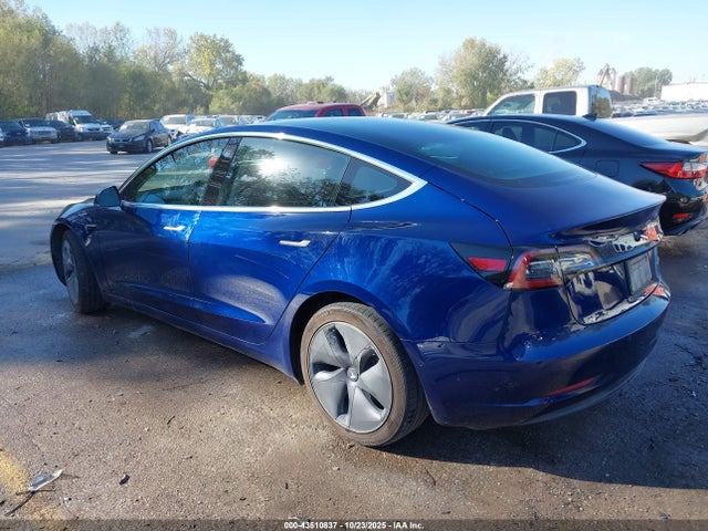 2018 TESLA MODEL 3 5YJ3E1EB1JF130709 Photo 2