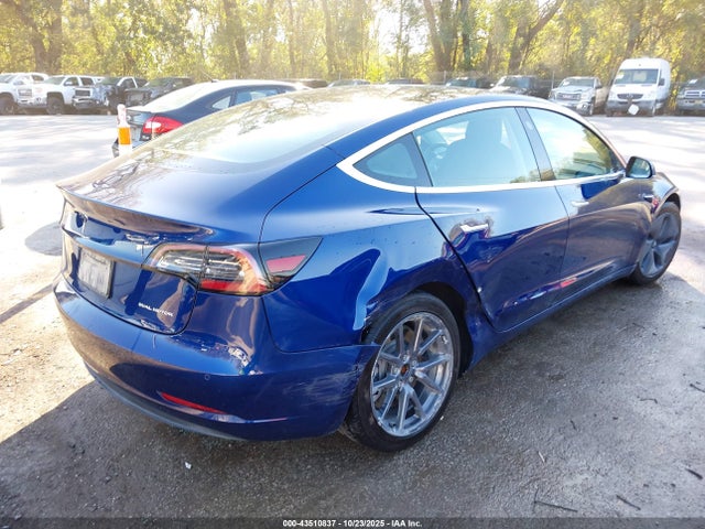 2018 TESLA MODEL 3 5YJ3E1EB1JF130709 Photo 3
