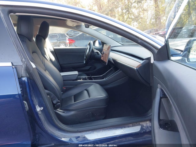 2018 TESLA MODEL 3 5YJ3E1EB1JF130709 Photo 4