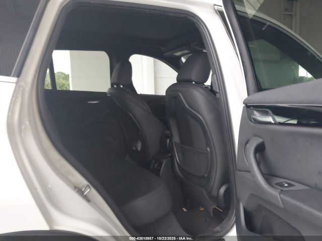 2019 BMW X1 WBXHT3C58K5L89689 Photo 7