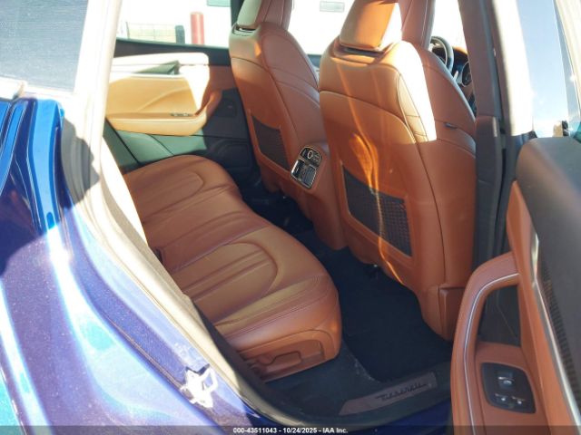 2017 MASERATI LEVANTE ZN661YUS6HX239362 Photo 7