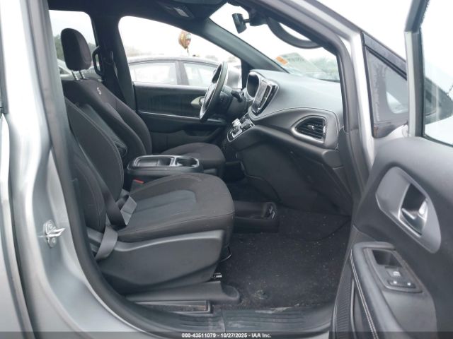 2021 CHRYSLER PACIFICA 2C4RC3FG0MR567261 Photo 4