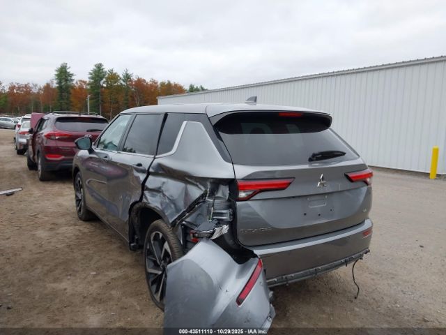 2022 MITSUBISHI OUTLANDER JA4J4UA8XNZ036800 Photo 2