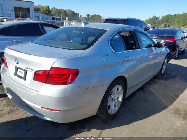 2012 BMW 528I WBAXG5C50CDW24647 Photo 3