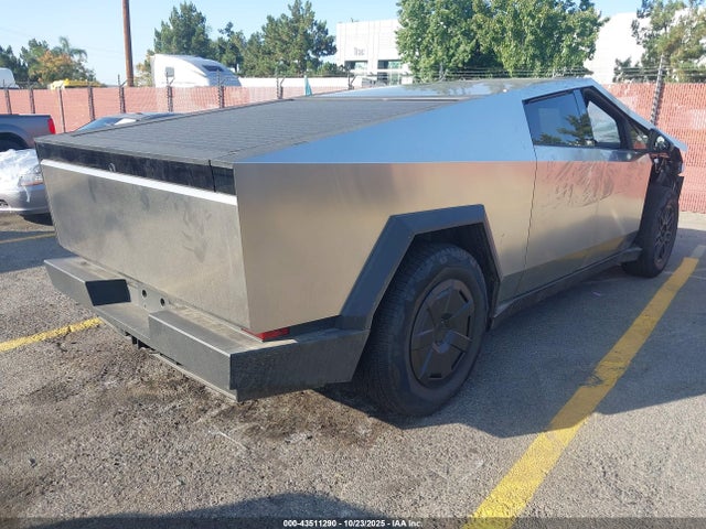2025 TESLA CYBERTRUCK 7G2CEHED9SA067333 Photo 3