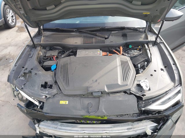 2024 AUDI Q8 E-TRON WA15AAGE5RB054044 Photo 9