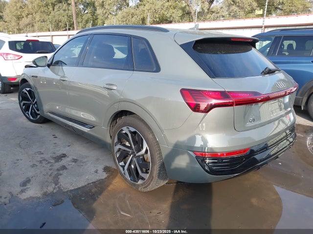 2024 AUDI Q8 E-TRON WA15AAGE5RB054044 Photo 2