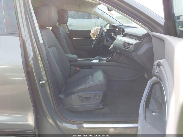 2024 AUDI Q8 E-TRON WA15AAGE5RB054044 Photo 4