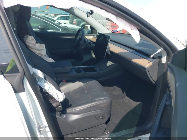 2023 TESLA MODEL Y 7SAYGDEE9PA060512 Photo 4