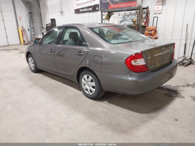 2004 TOYOTA CAMRY 4T1BE32KX4U800521 Photo 2