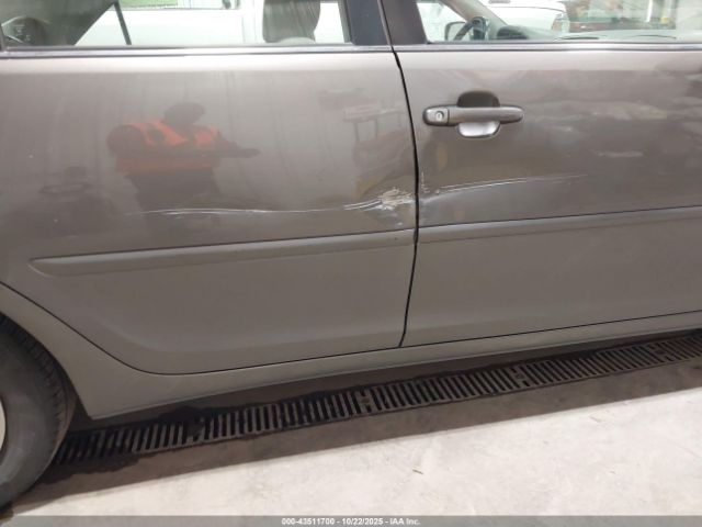 2004 TOYOTA CAMRY 4T1BE32KX4U800521 Photo 5