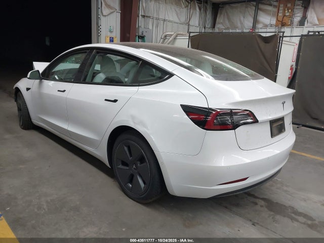 2022 TESLA MODEL 3 5YJ3E1EB3NF338502 Photo 2