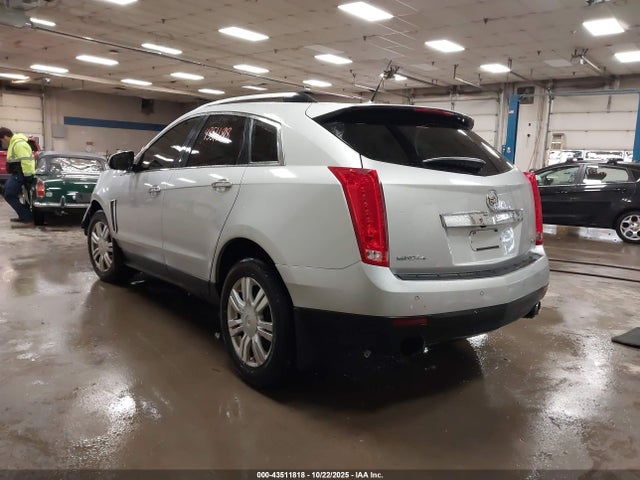 2013 CADILLAC SRX 3GYFNGE39DS633046 Photo 2