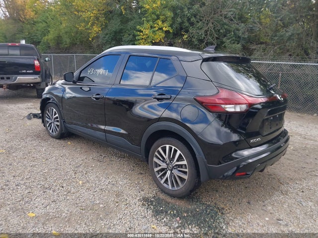 2021 NISSAN KICKS 3N1CP5CV0ML543972 Photo 2