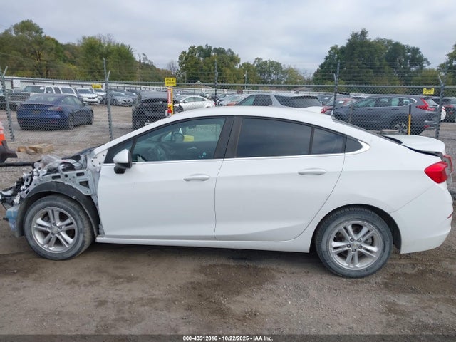 1G1BE5SM4H7249145 Chevrolet Cruze Lt Auto