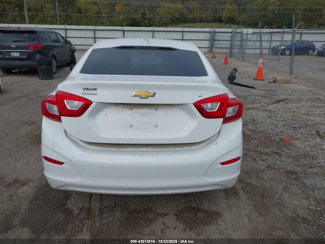 1G1BE5SM4H7249145 Chevrolet Cruze Lt Auto
