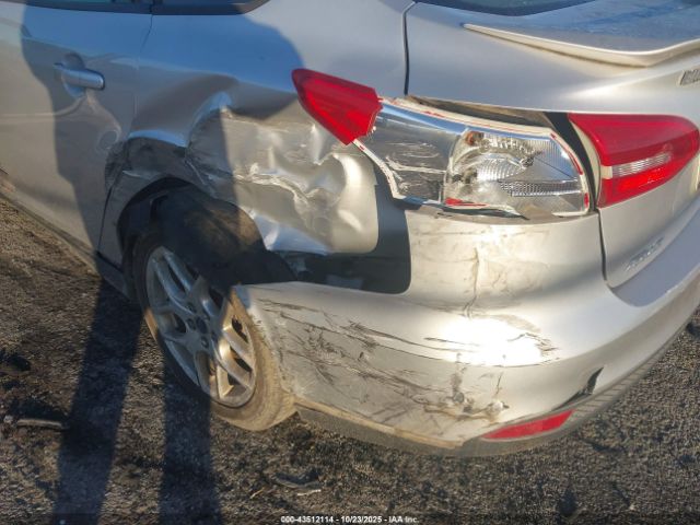 2015 FORD FOCUS 1FADP3F26FL323814 Photo 5