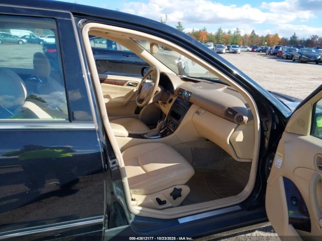 2003 MERCEDES-BENZ C 240 WDBRF61J93F304380 Photo 4