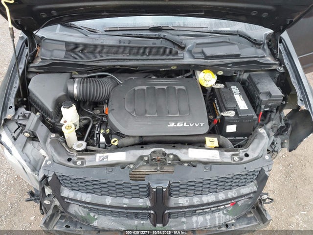 Продажа на аукционе авто 2016 Dodge Grand Caravan R/t, vin: 2C4RDGEG4GR264977, номер лота: 43512271