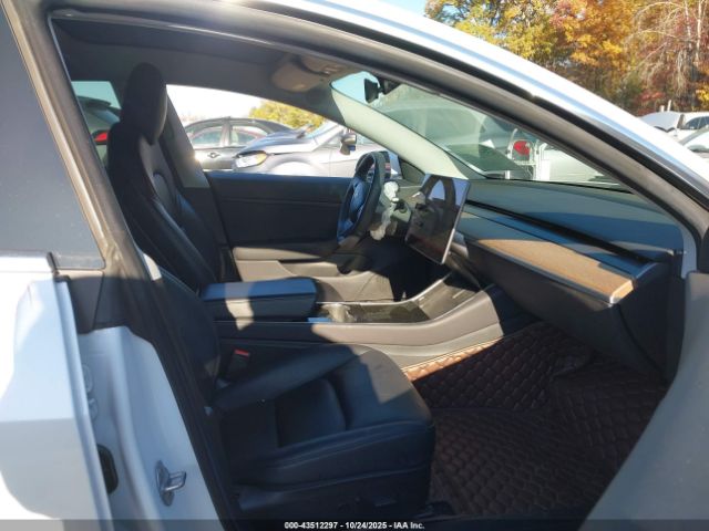 2019 TESLA MODEL 3 5YJ3E1EB3KF442340 Photo 4