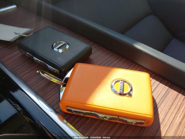 2023 VOLVO V60 CROSS COUNTRY YV4L12WZ7P2108204 Photo 10