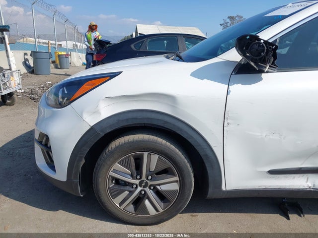KIA Niro Lxs 2022 KNDCB3LC8N5540818 Image 17