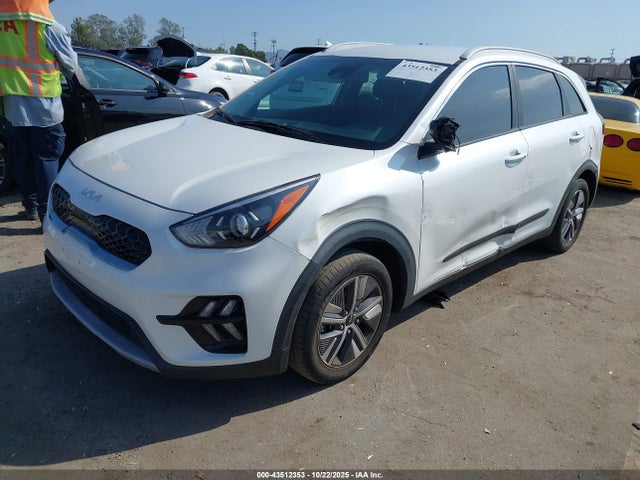 KIA Niro Lxs 2022 KNDCB3LC8N5540818 Image 2